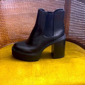 Chelsea Boot